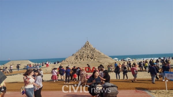 해운대 모래축제 광경(사진 : 취재기자 유종화).