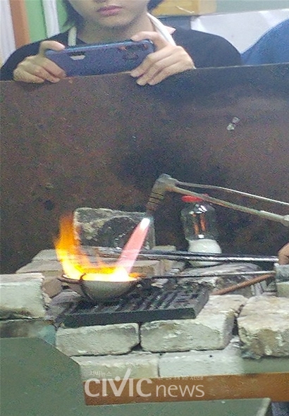 가야대학교 귀금속주얼리학과의 보석 제작 실습현장(사진: 고민성 씨 제공).